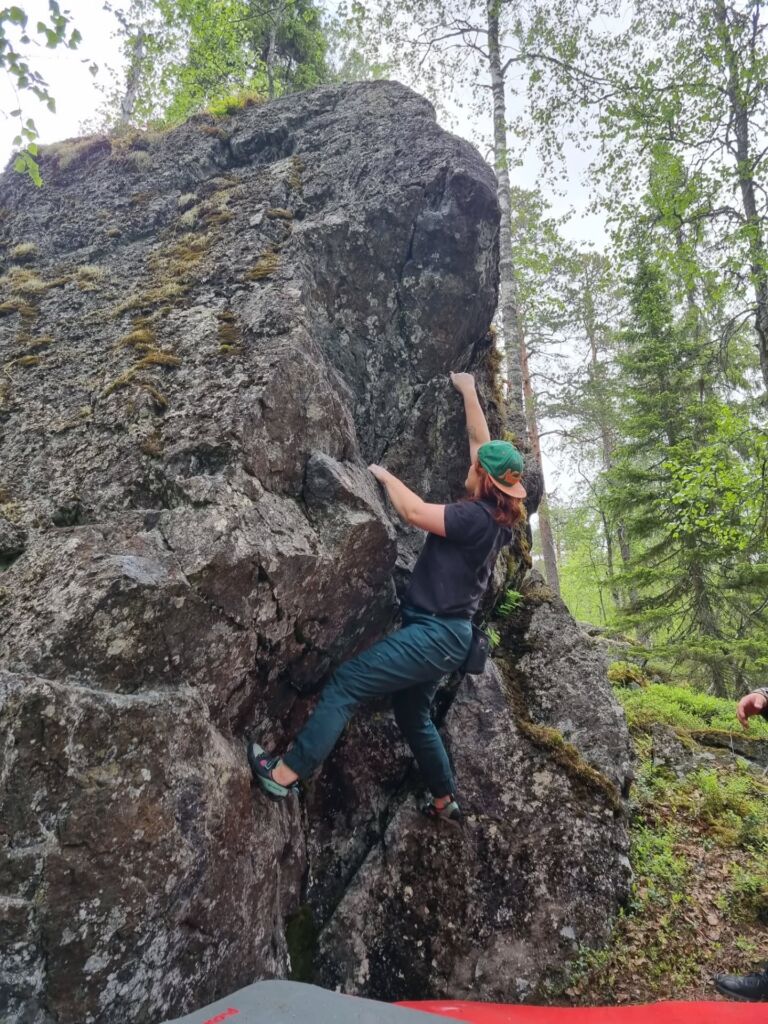 Instagram post from lapinkiipeilijat. This post is in position 2.